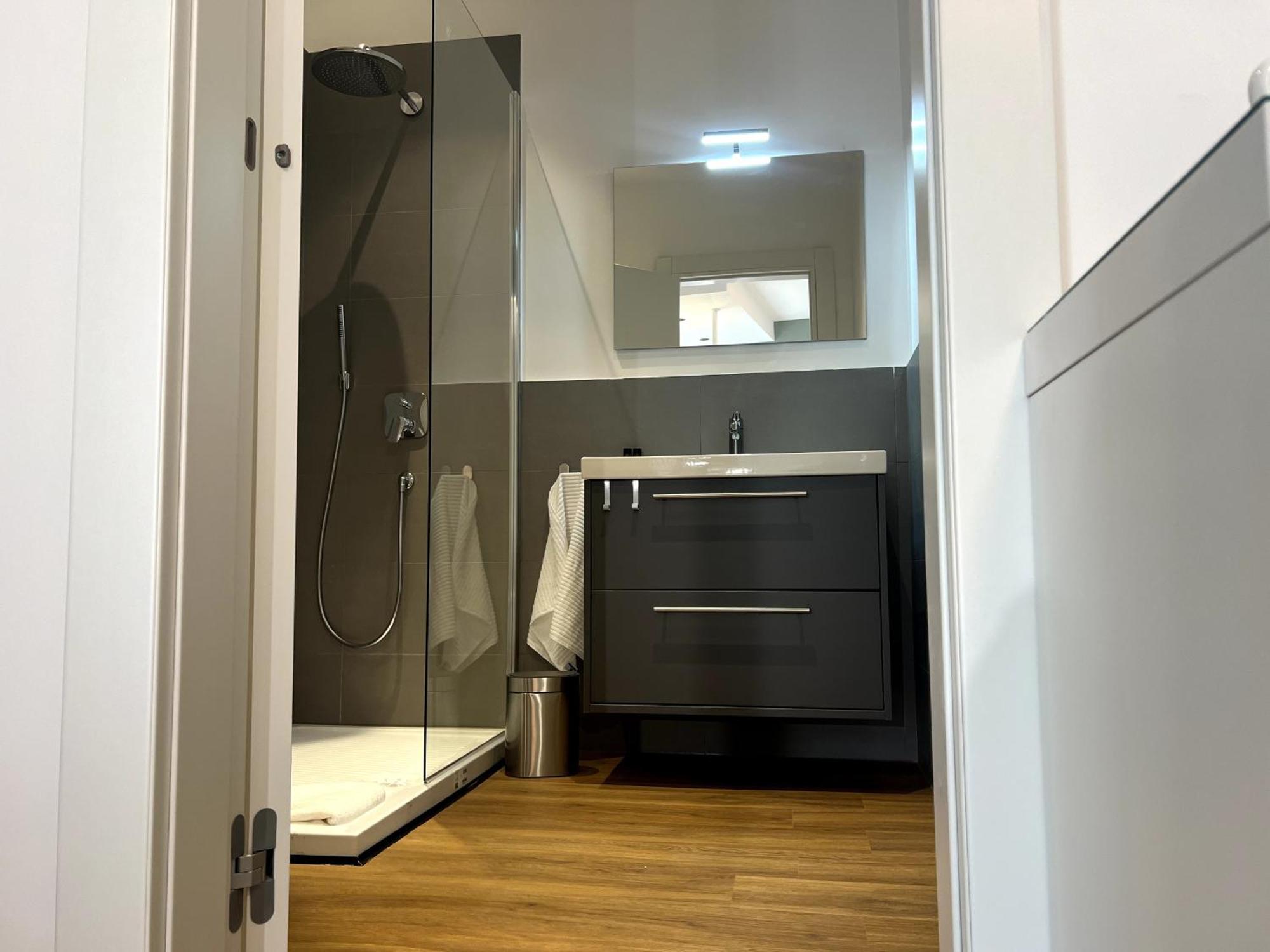 Near Vatican, Irnerio 47 Guest House 로마 외부 사진