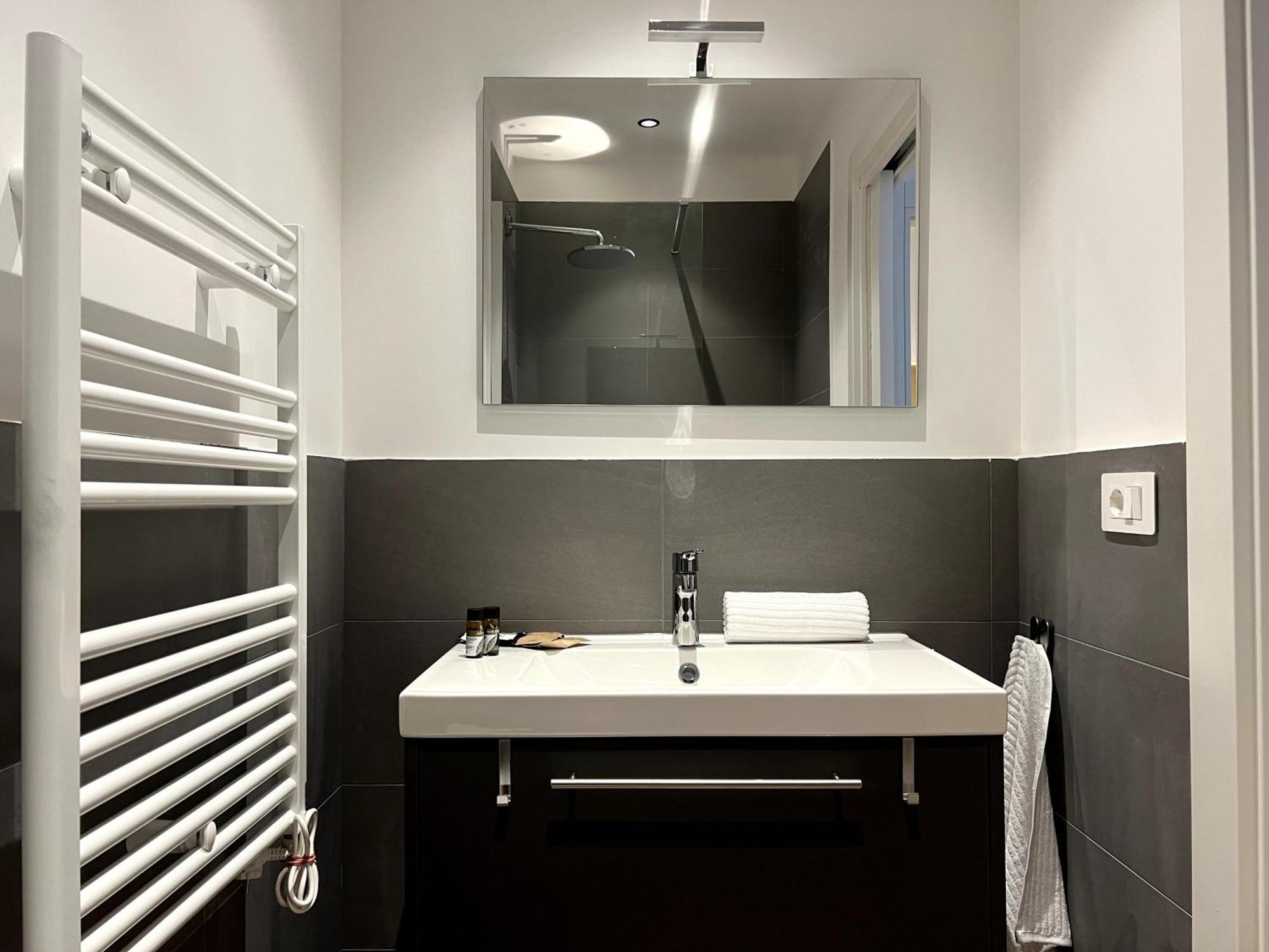 Near Vatican, Irnerio 47 Guest House 로마 외부 사진