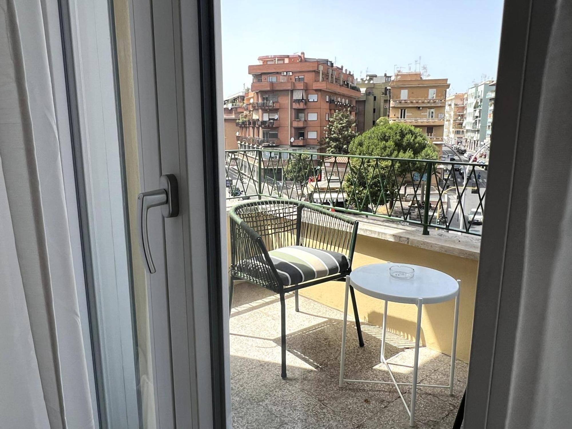 Near Vatican, Irnerio 47 Guest House 로마 외부 사진