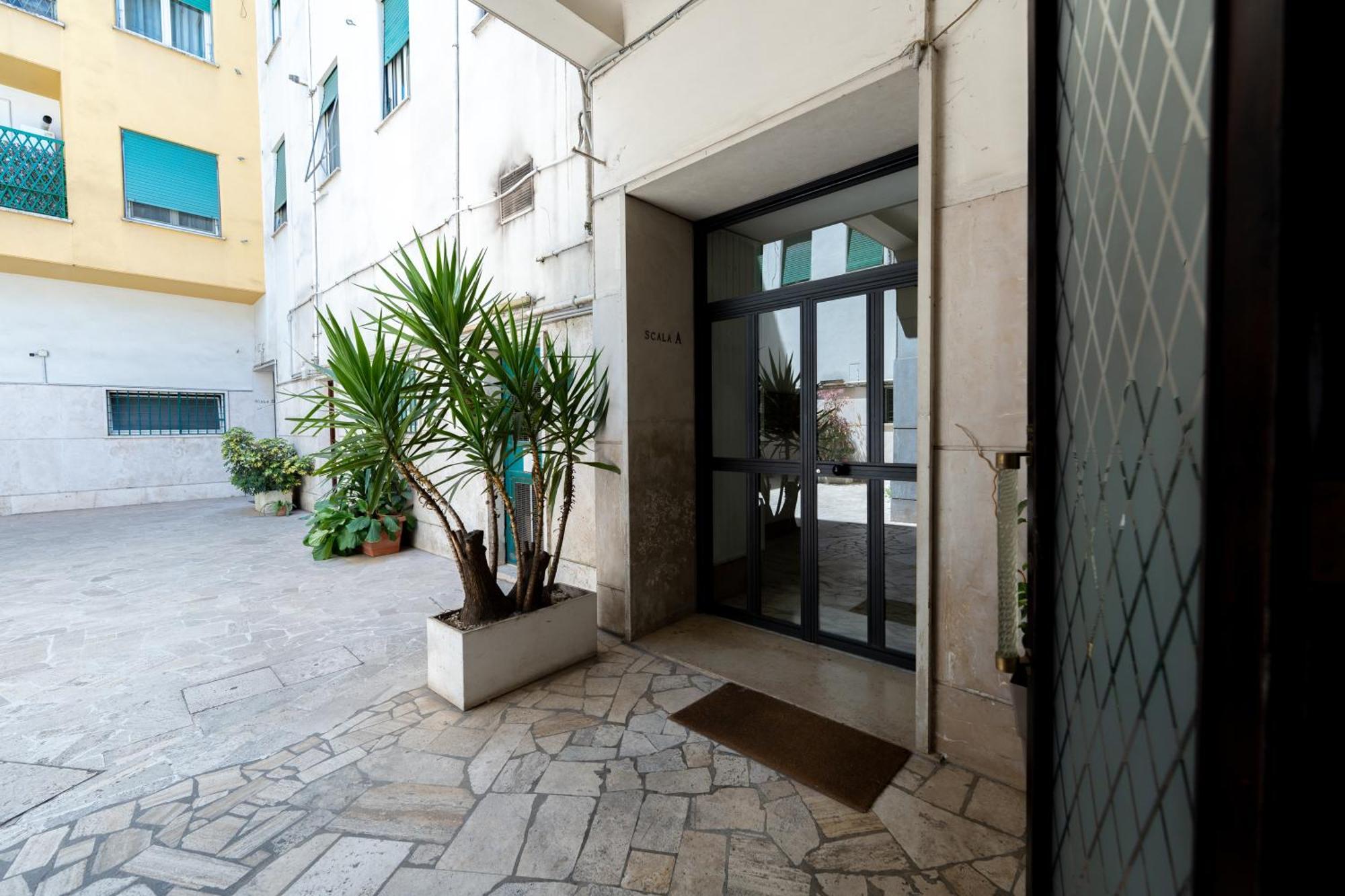 Near Vatican, Irnerio 47 Guest House 로마 외부 사진